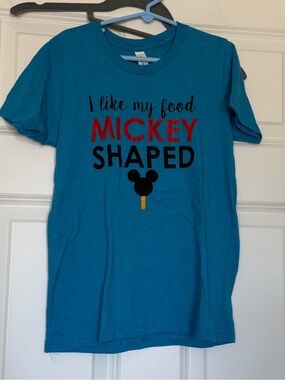 Kids unisex Disney tshirt small shop size M 10 12 I like my food Mickey shaped